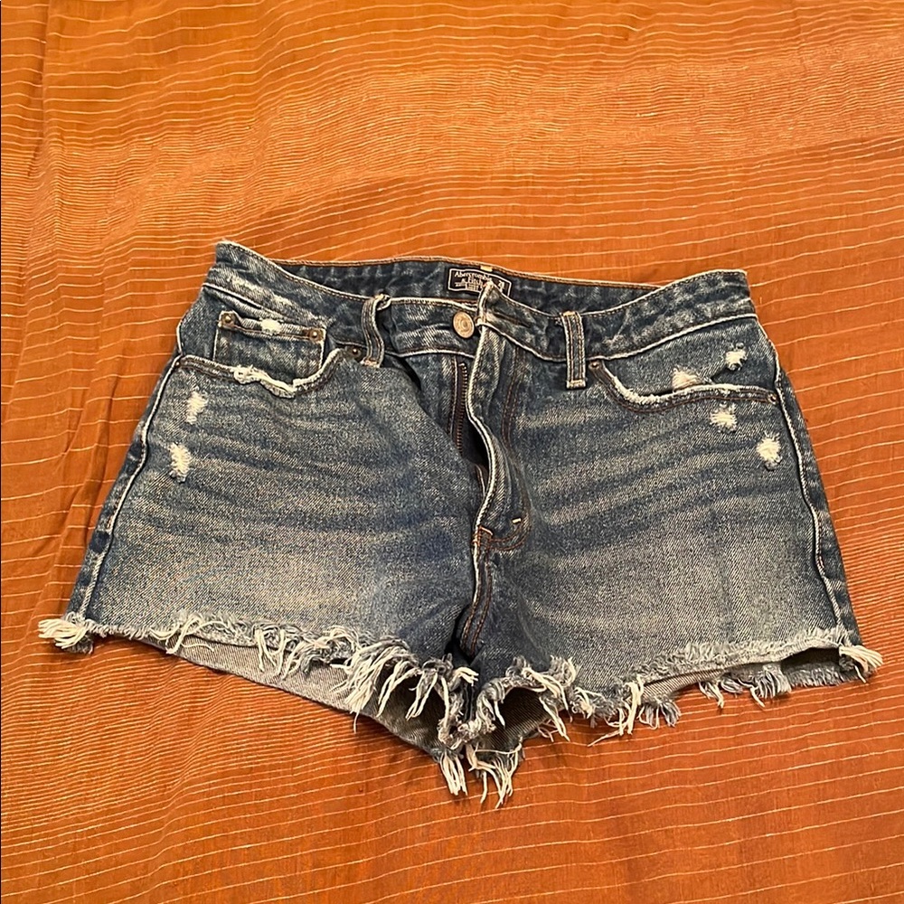 Abercrombie classic Jean shorts.